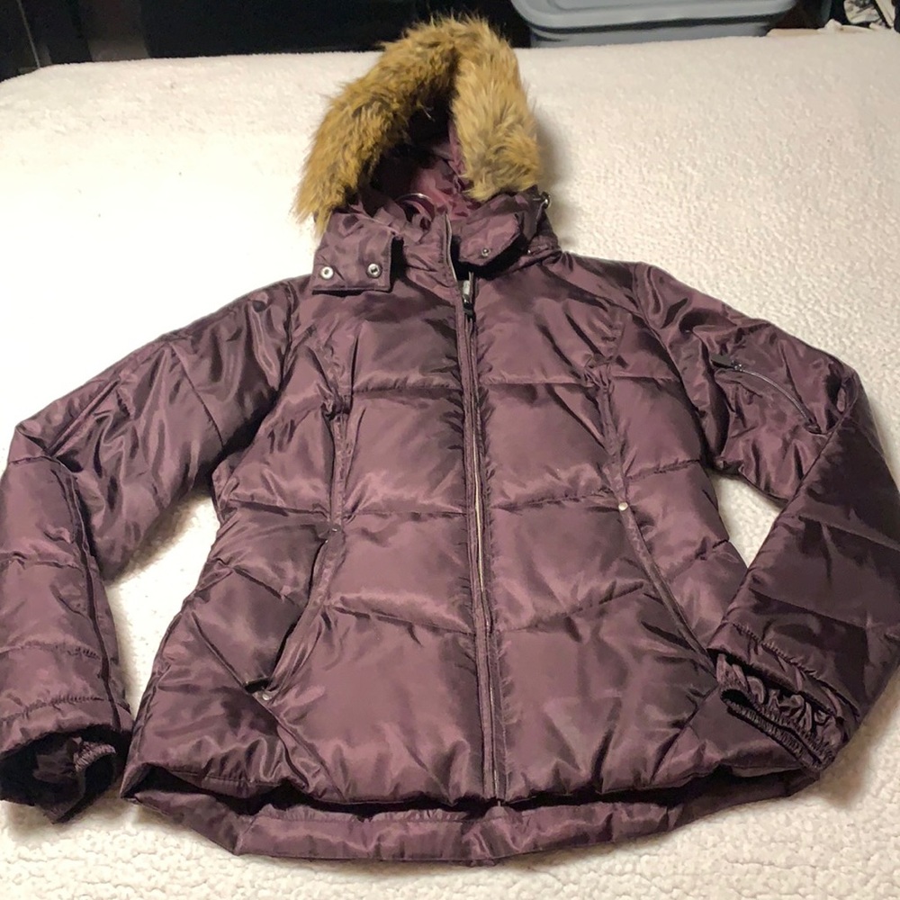 St. John’s Bay Ladies Puffer Coat with Fur Around the Hood, Like New